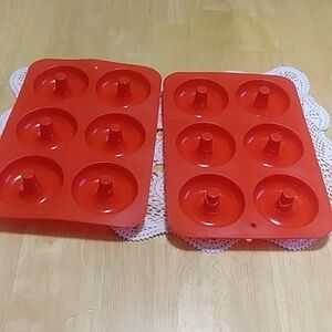 Silicone donut molds